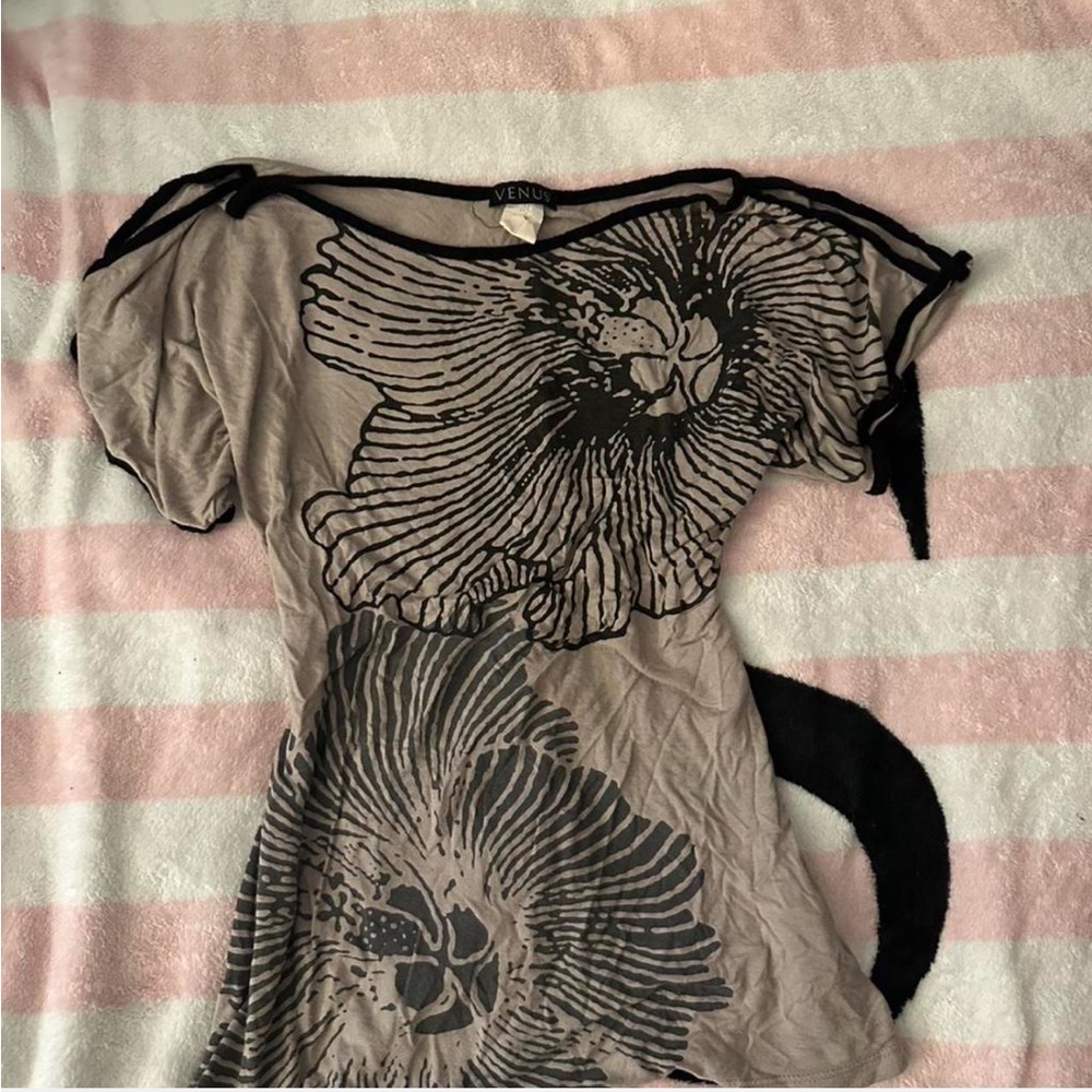 VENUS Black and Gray Floral Top